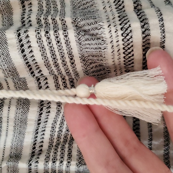 Abercrombie striped shorts - Picture 4 of 5